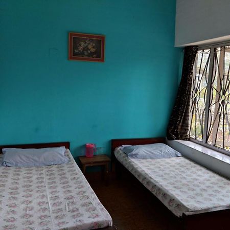 Reflections Guest House Уті Екстер'єр фото