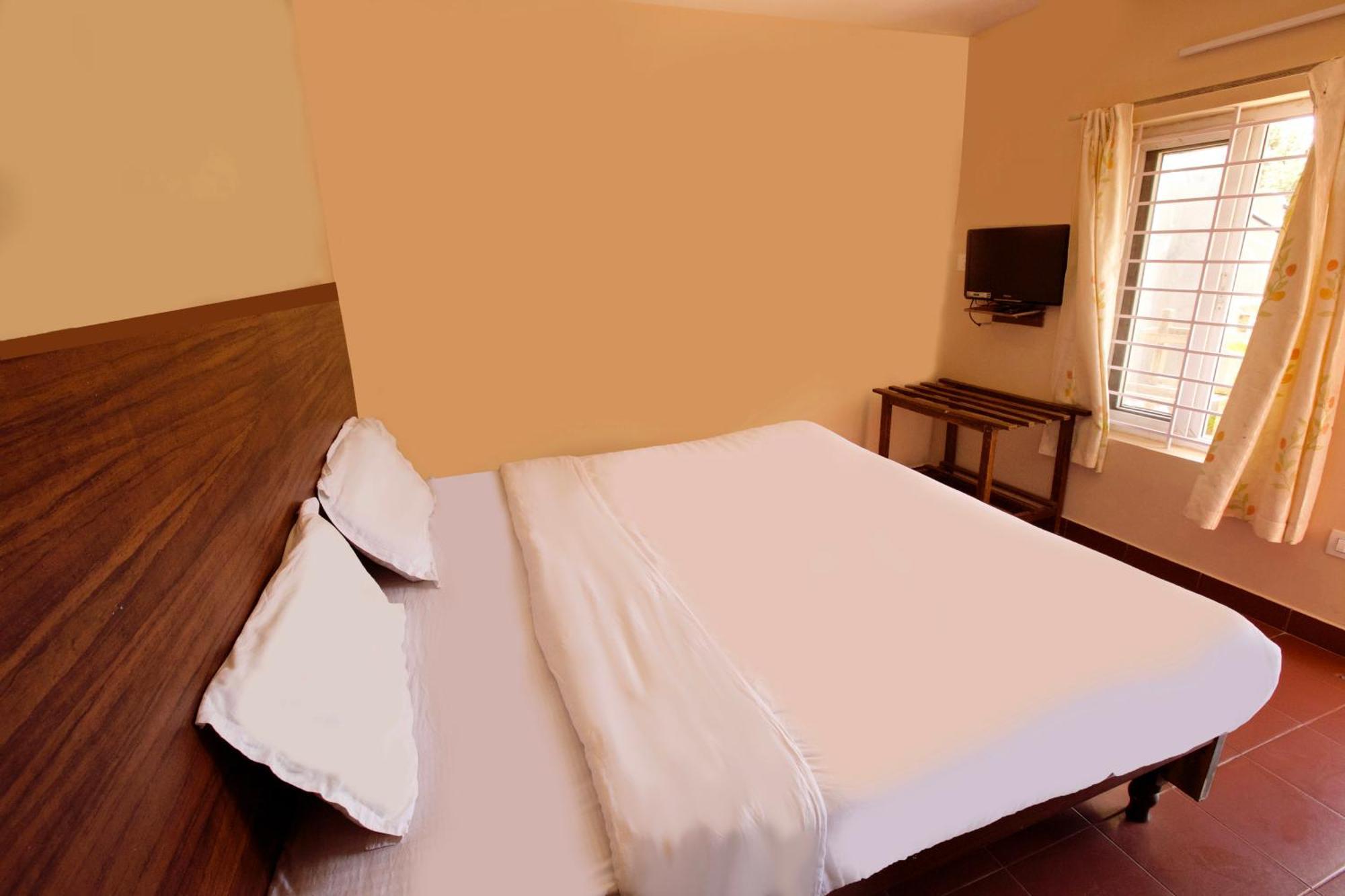 Reflections Guest House Уті Екстер'єр фото