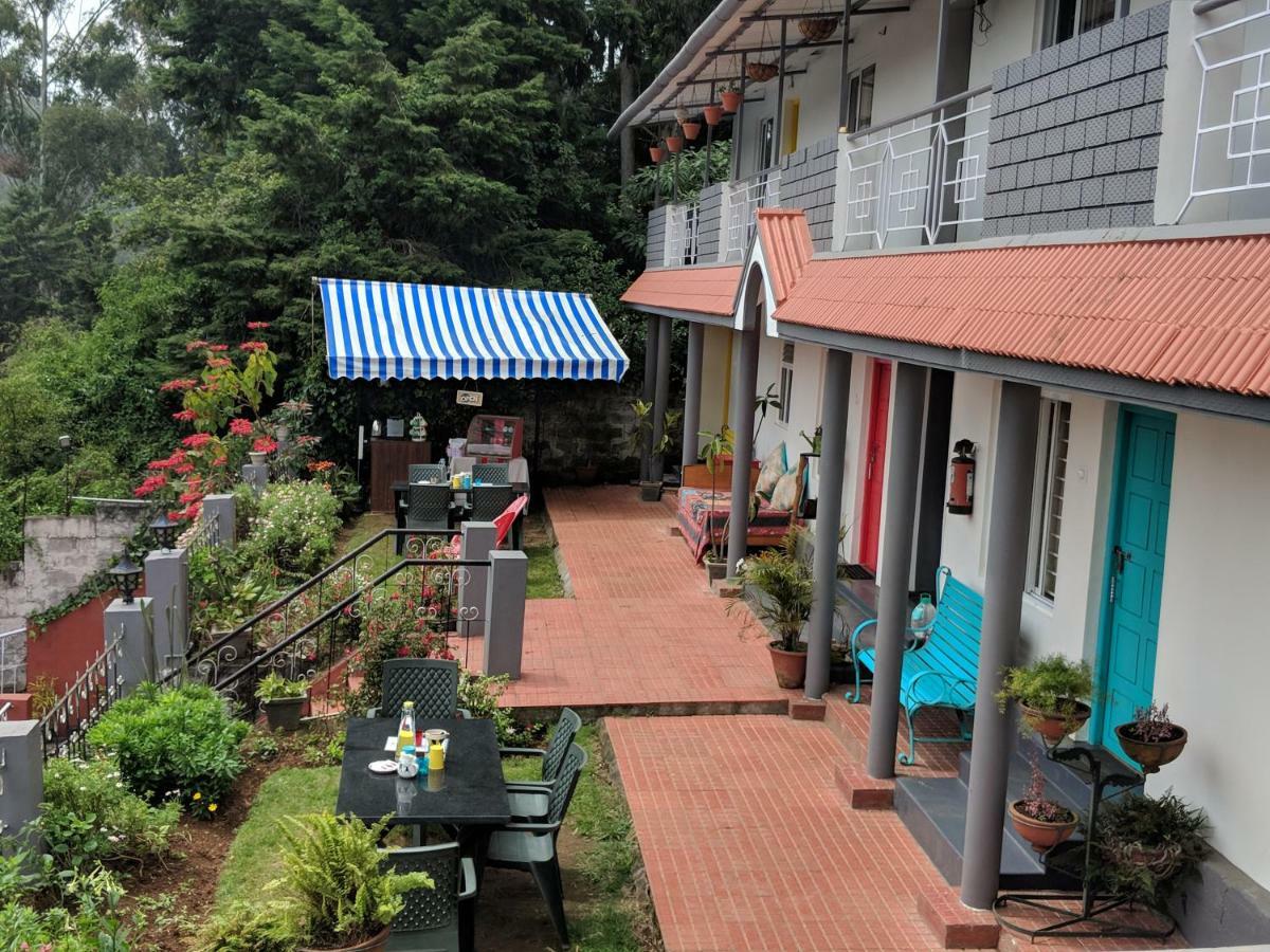 Reflections Guest House Уті Екстер'єр фото