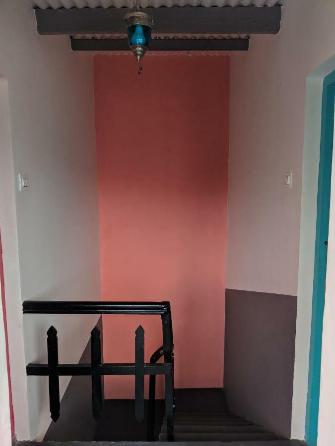 Reflections Guest House Уті Екстер'єр фото